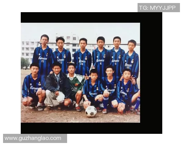 足球李菲的传奇之路：从草根球员到职业联赛明星的奋斗故事